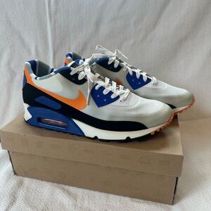 Nike Air Max 90 London Cushioned Sneaker White/Blue/Orange/Black 586845-108